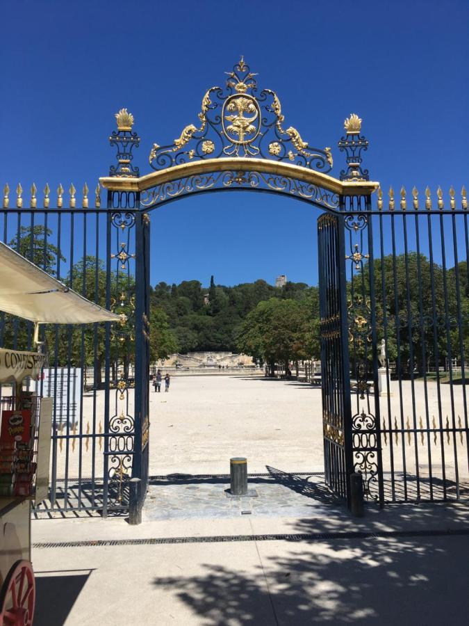 La Chambre Haute Et Son Spa Nimes Ngoại thất bức ảnh