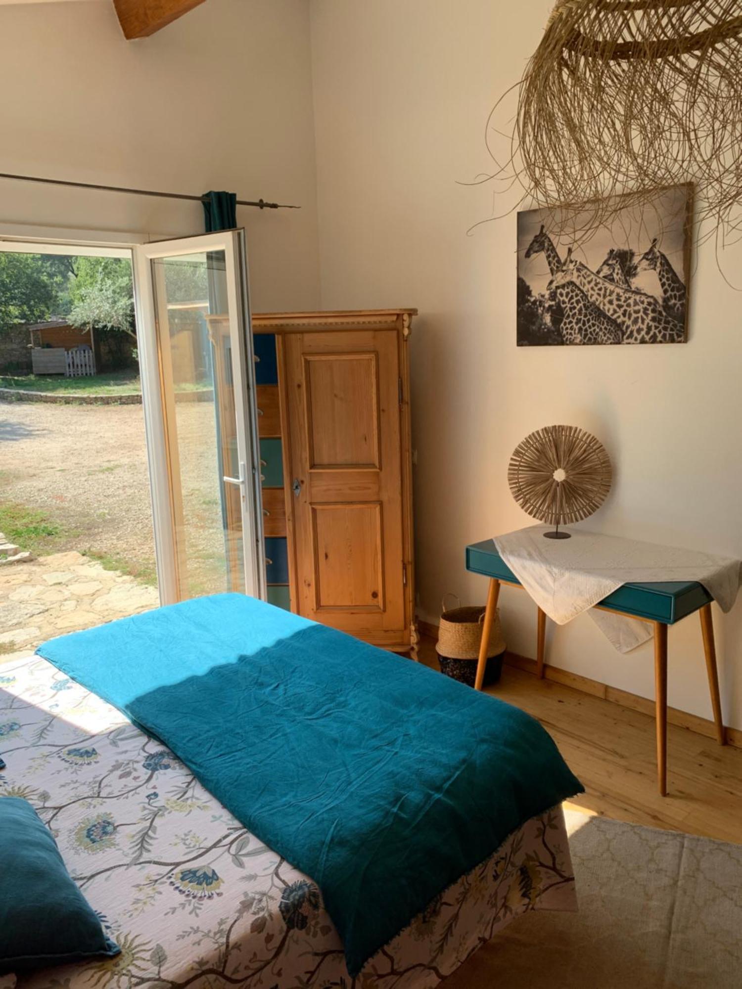 La Chambre Haute Et Son Spa Nimes Ngoại thất bức ảnh
