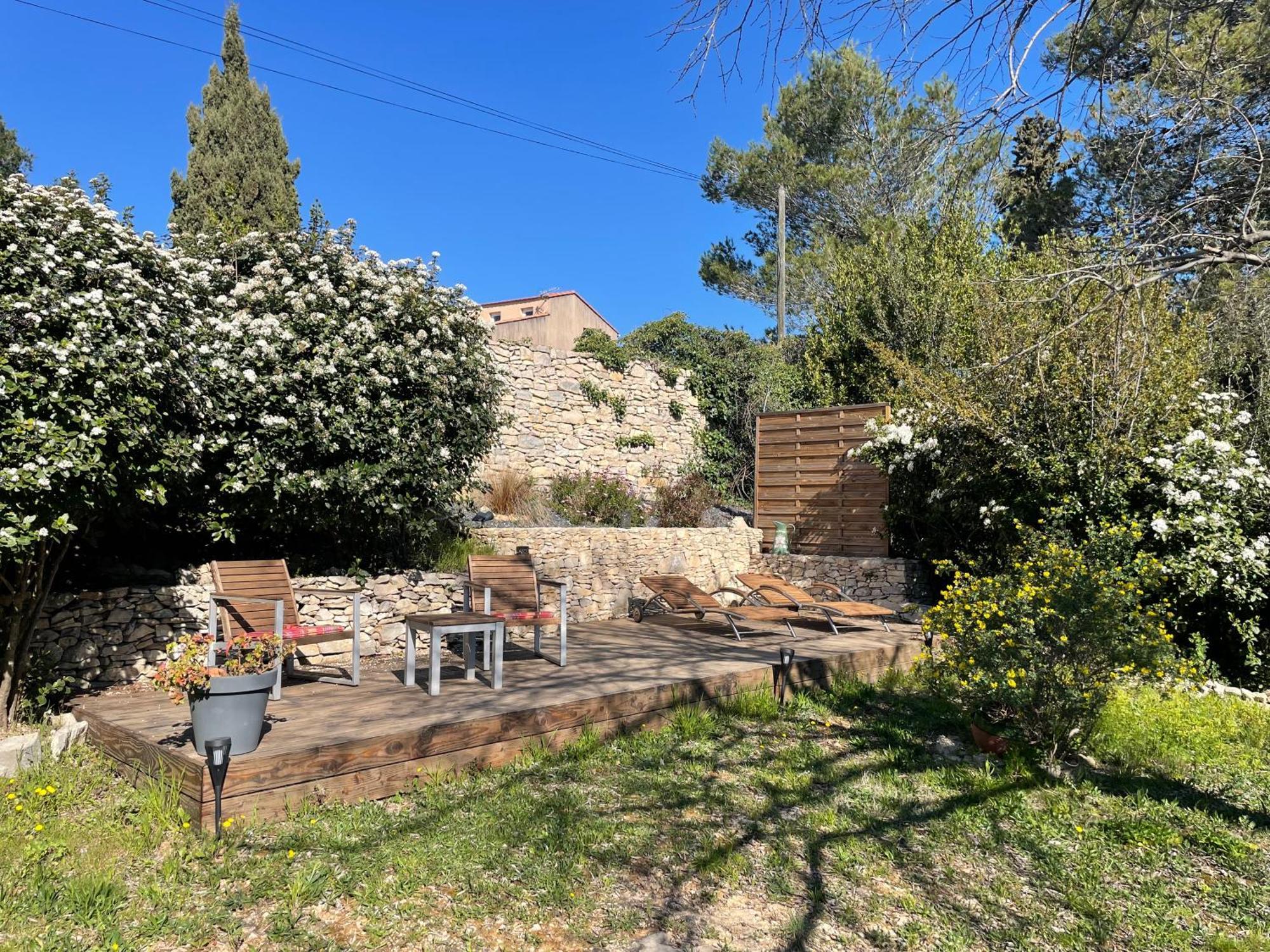 La Chambre Haute Et Son Spa Nimes Ngoại thất bức ảnh
