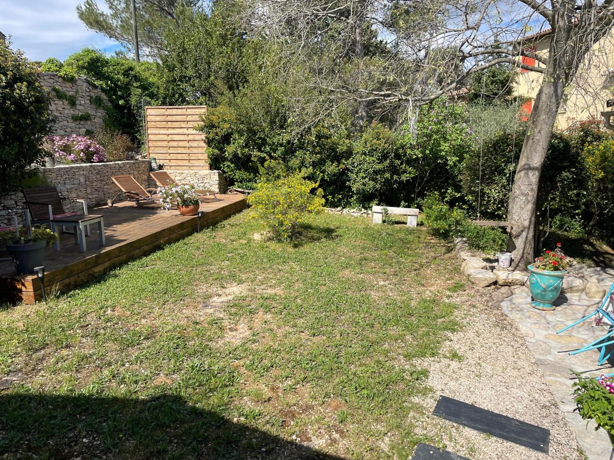 La Chambre Haute Et Son Spa Nimes Ngoại thất bức ảnh